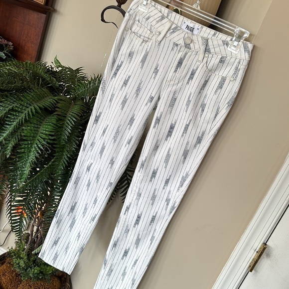 NWOT Paige White Nori Pinstripe Verdugo Ankle Stretch TRANSCEND Skinny Jeans - Picture 4 of 16